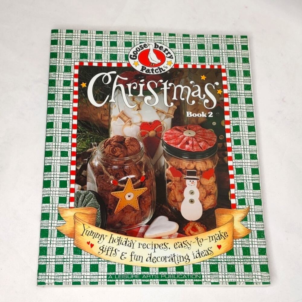 Vintage Christmas Gooseberry Patch Gifts Crafts and Holiday Recipes Book - Picture 2 of 12